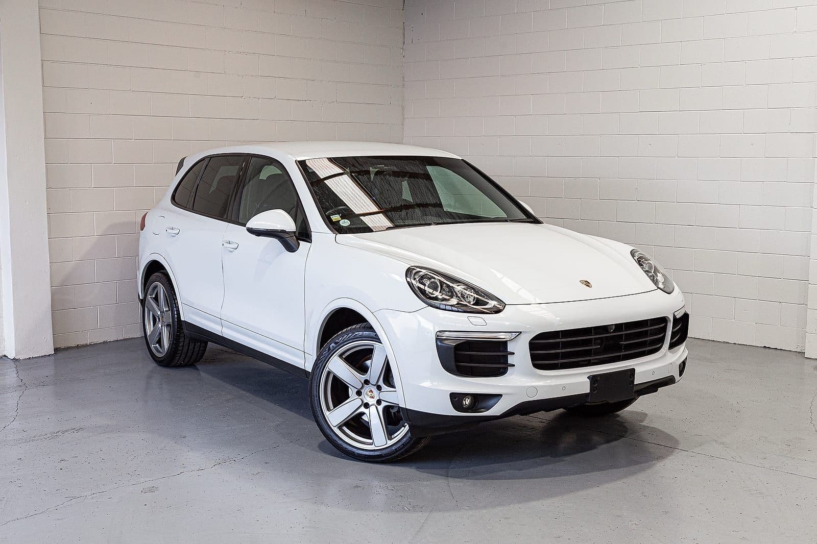 2017 Porsche CAYENNE 4WD