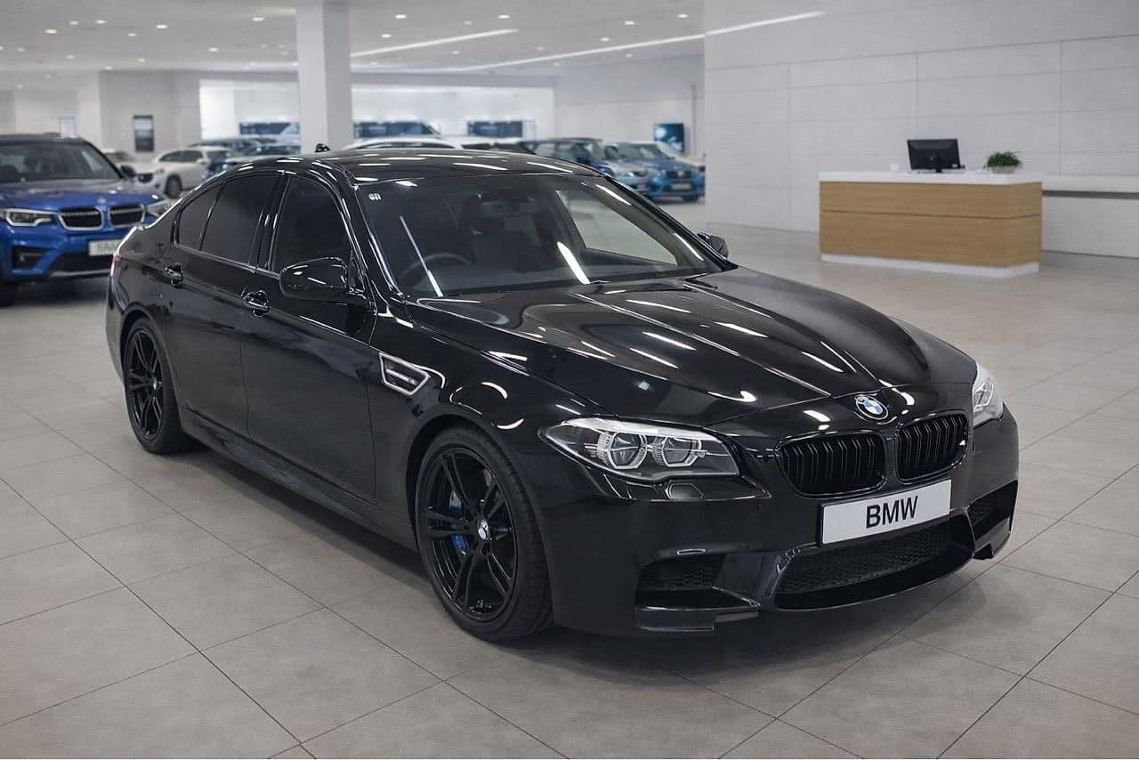 2012 BMW M5 4D M5