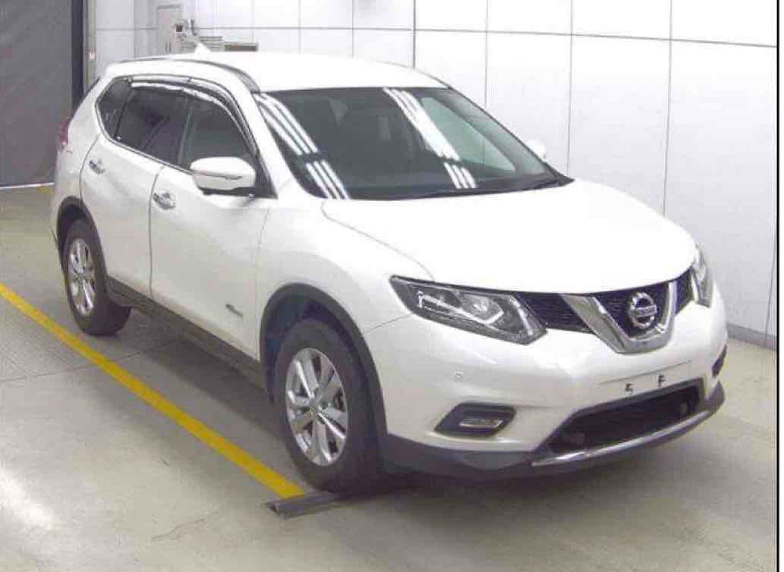 2015 NISSAN X-TRAIL