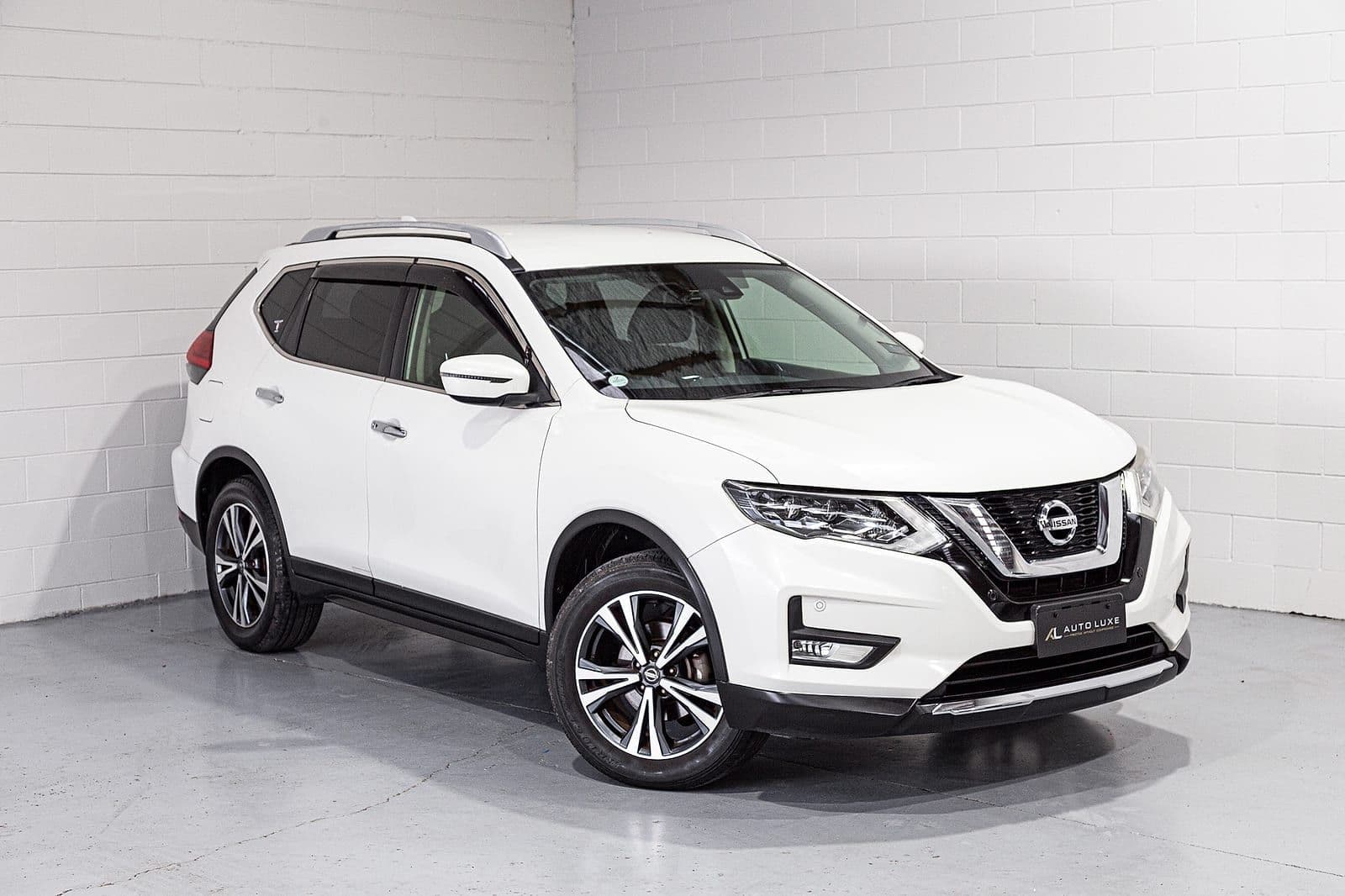 2017 NISSAN X-TRAIL
